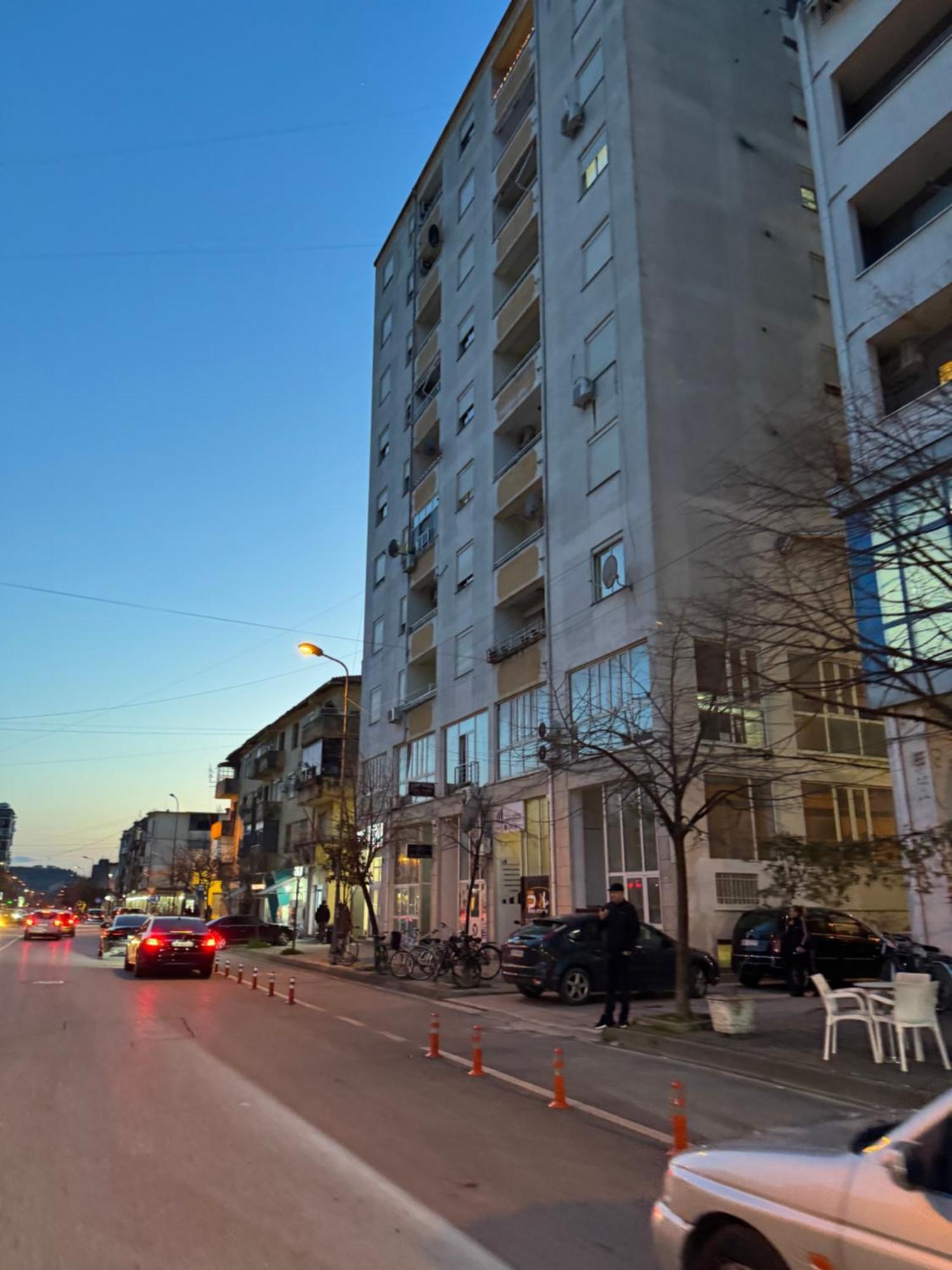 3 Bedrooms Apartment Shkoder Luaran gambar