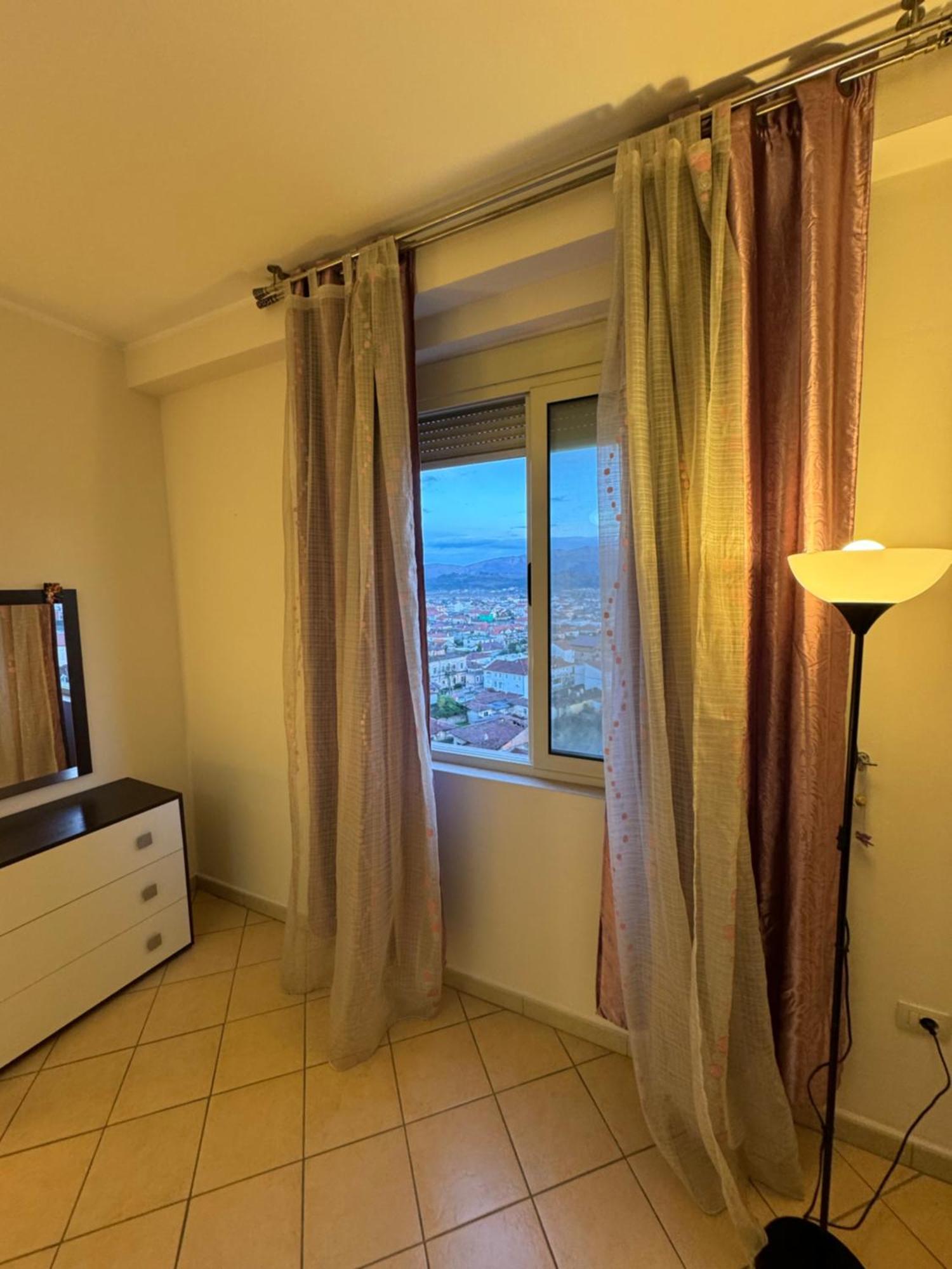 3 Bedrooms Apartment Shkoder Luaran gambar